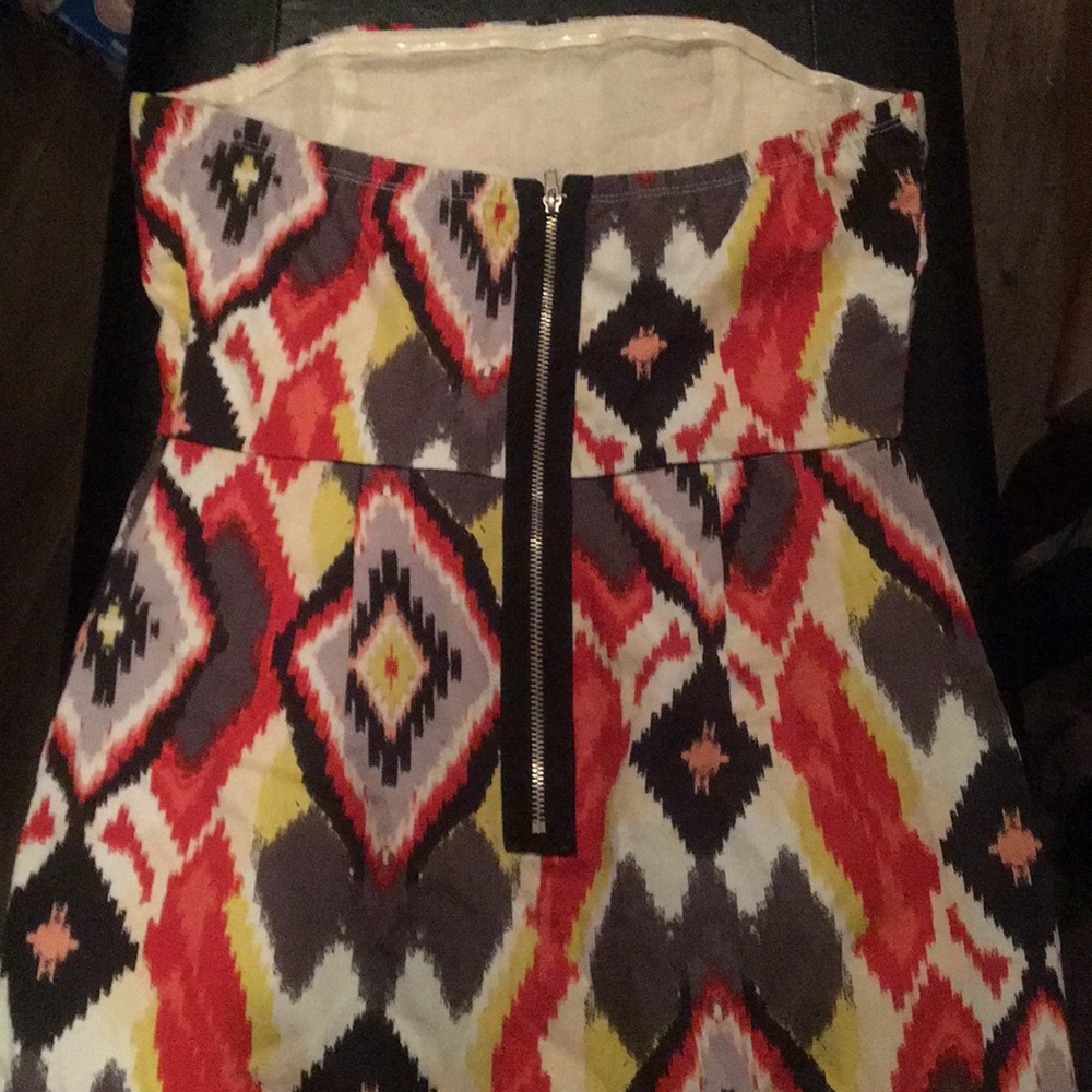 Dress - Picture 3 of 4